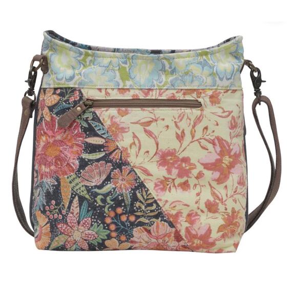Amazon.com: Bella Taylor Blakely - Hobo Shoulder Bag for  NWT Boutique Boho Mixed Floral Patchwork Le Fleur Bel Shoulder Bag